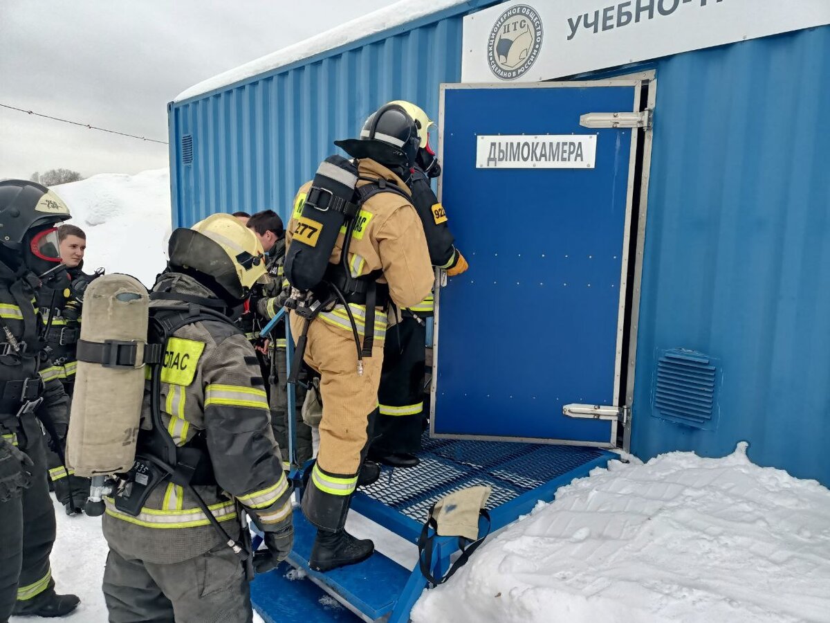 Краска для промальпа. Удостоверение о допуске к работам на высоте без применения инвент. Группы безопасности работ на высоте. Работы на высоте. Монтаж и демонтаж высотных кранов.