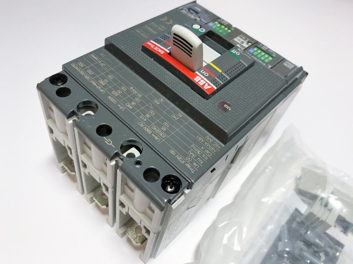 Автомат кв 3. ABB SACE TMAX 160a. ABB SACE TMAX t7s 1250а. Выключатель автоматический ABB SACE хт2n 160 (160a) ав0,4кв. Привод ABB SACE TMAX.