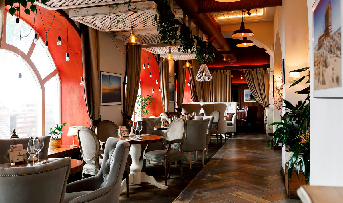 Ресторан старый город москва большой саввинский переулок. Трактир г. Декабристов 156 старый город. Кабак трактир таверна. Старый город ресторан спб на загребском.