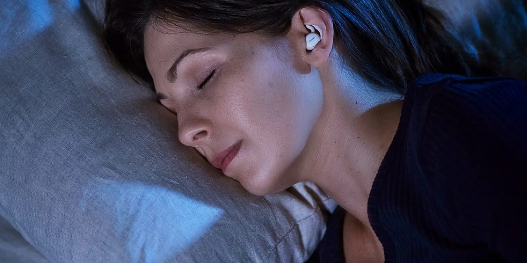 Специальные наушники для сна: кому они подойдут и чем отличаются от обычных