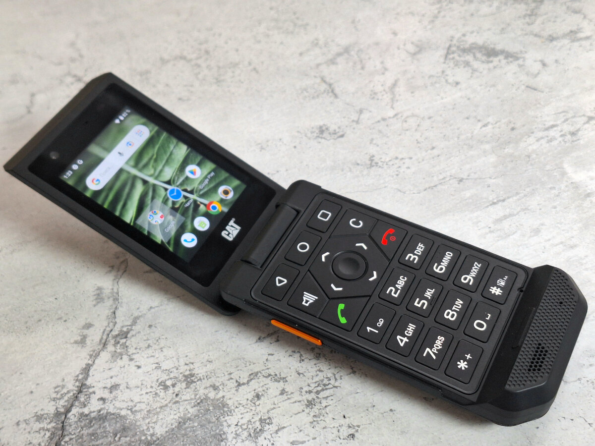 CAT S22 Flip - одна из самых популярных моделей компании