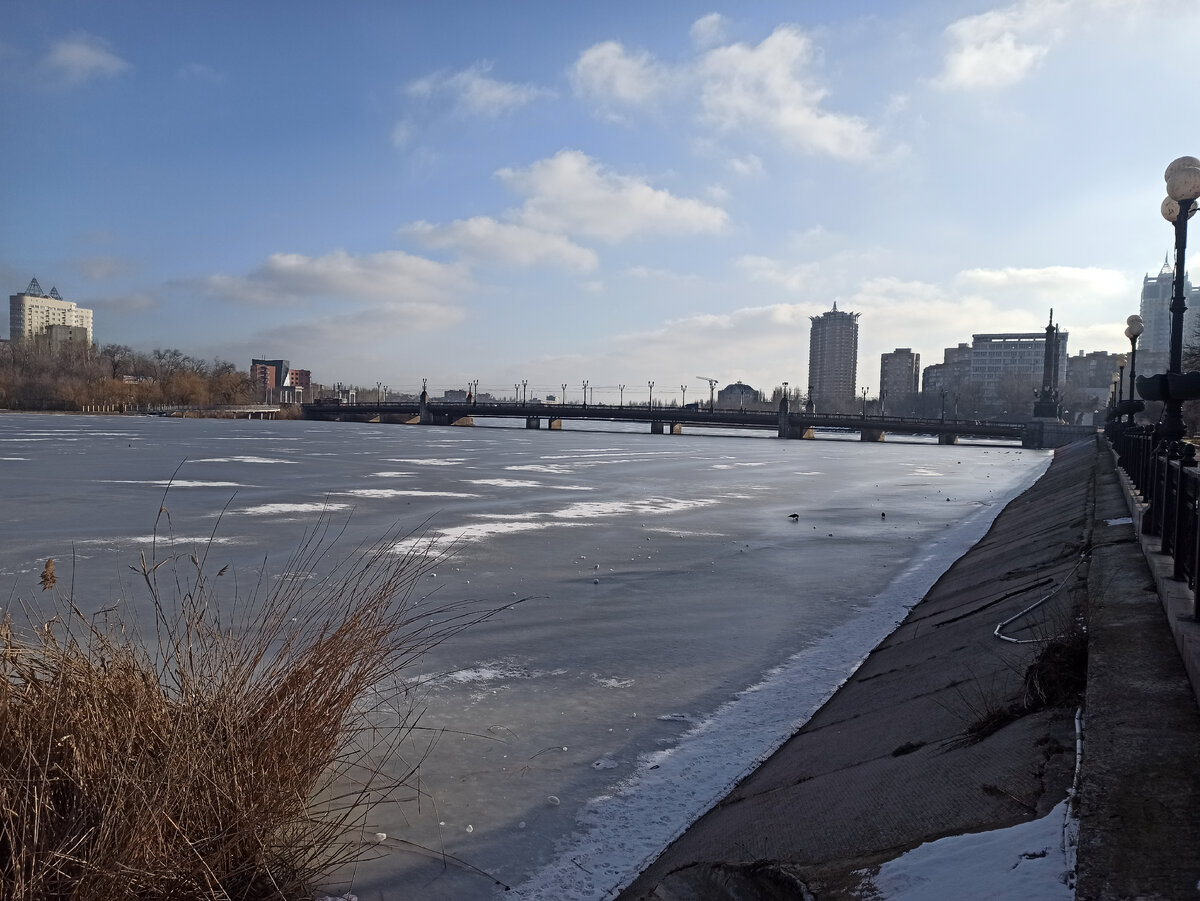 зимняя набережная. набережная слободской зима. набережная волги в чебоксарах зимой. петропавловская крепость в санкт-петербурге зимой. башня олафа выборг.