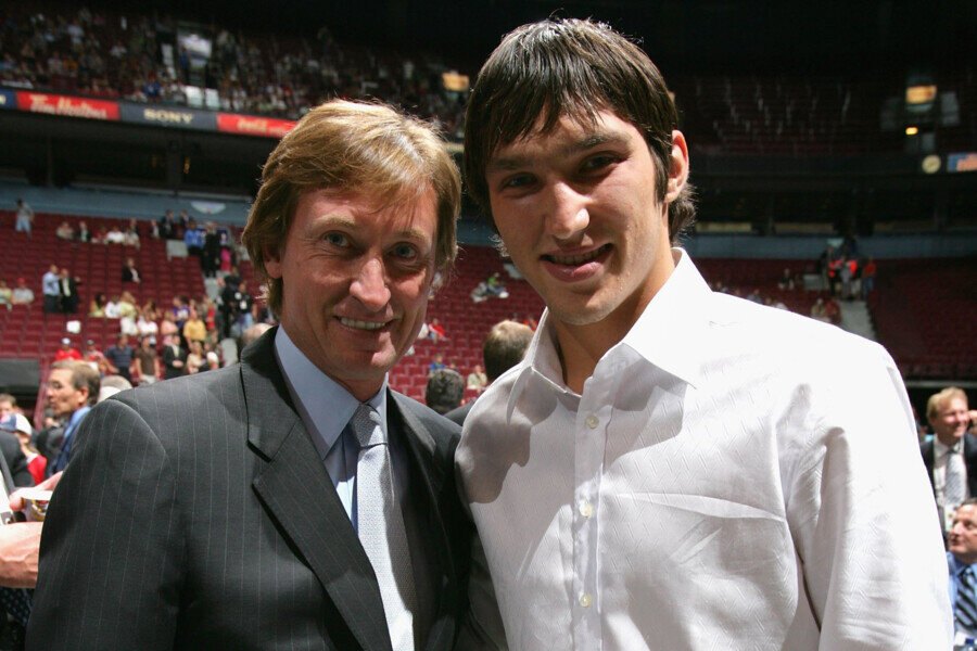 Письменный разбор. Морфологический разбор осенняя ночь. Морфологический разбор имени прилагательного 5 класс. Разбор существительного под цифрой 3 образец. Морфологический разбор местоимения 6.