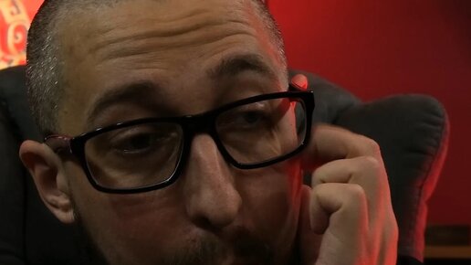 Почему человек слышит свой голос иначе. Как сберечь голос. Свой голос в записи. Почему наш голос в аудиозаписи звучит иначе. Почему человек слышит голоса.