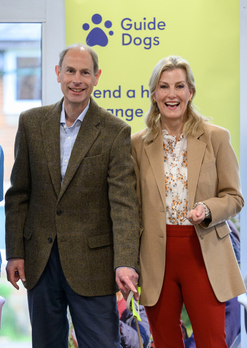 Король Чарльз сделал громкое заявление, находясь на больничном после ...