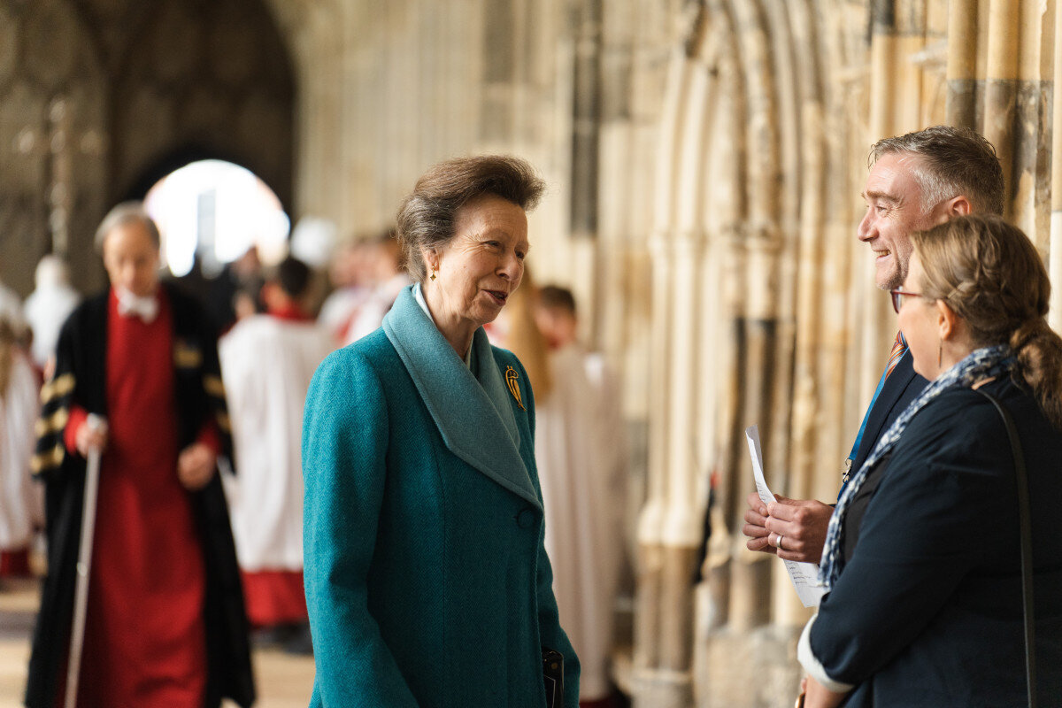 Выписка новорожденных из роддома. Фотосессия в роддоме. Летняя выписка из роддома для мальчика. Выписка новорожденных из роддома. Наваражденая девочка врадоме.