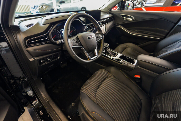    Черный и белый стали самыми популярными цветами авто с пробегом в регионе в 2023 году