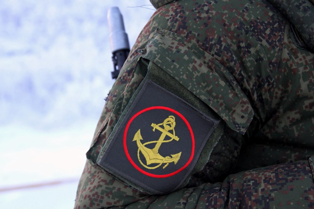 Черные береты сериал. 390 полк морской пехоты гвардейский. Вячеслав константинов обложка. Песня про морскую пехоту. Песня про морскую пехоту.