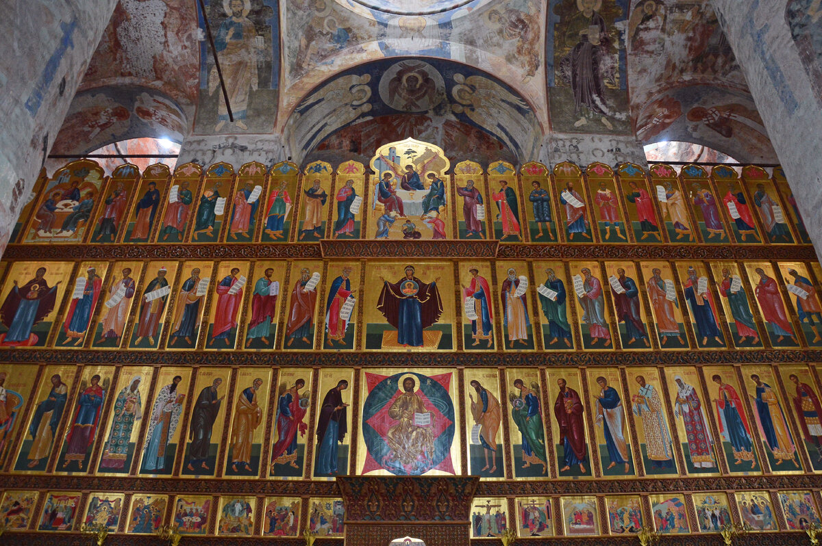 Решение задачи теплоход шёл. Математика пятый класс задача 951. Теплоход шёл по озеру 3 ч со скоростью 27. Теплоход шел по течению 3 2. 5 ч по течению реки и 3.