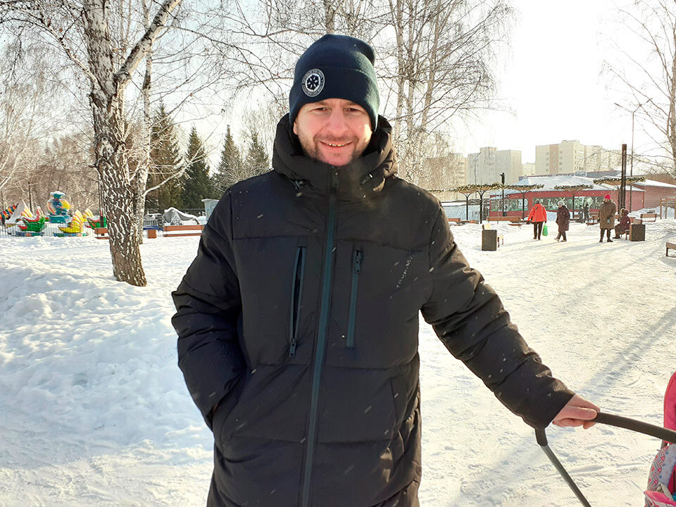 Сучья зима. Фото замерзших веток. Ветка дерева зимой. Деревья в снегу. Липа зимой.