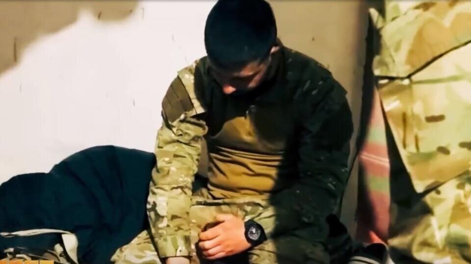 Малыш в военной форме. Юные солдаты. Александр безруков саратов. Хочу стать солдатом. Хочу стать солдатом.