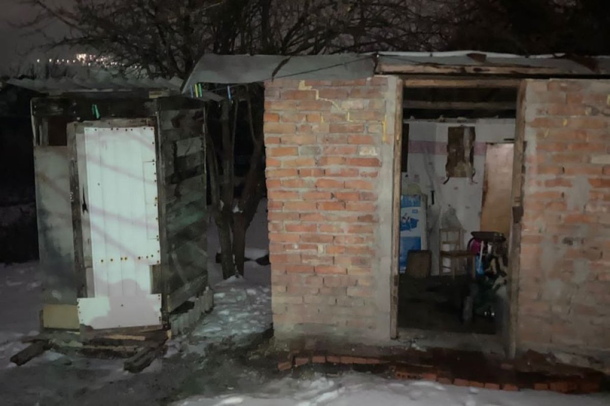    Отхожее место стало местом преступления.