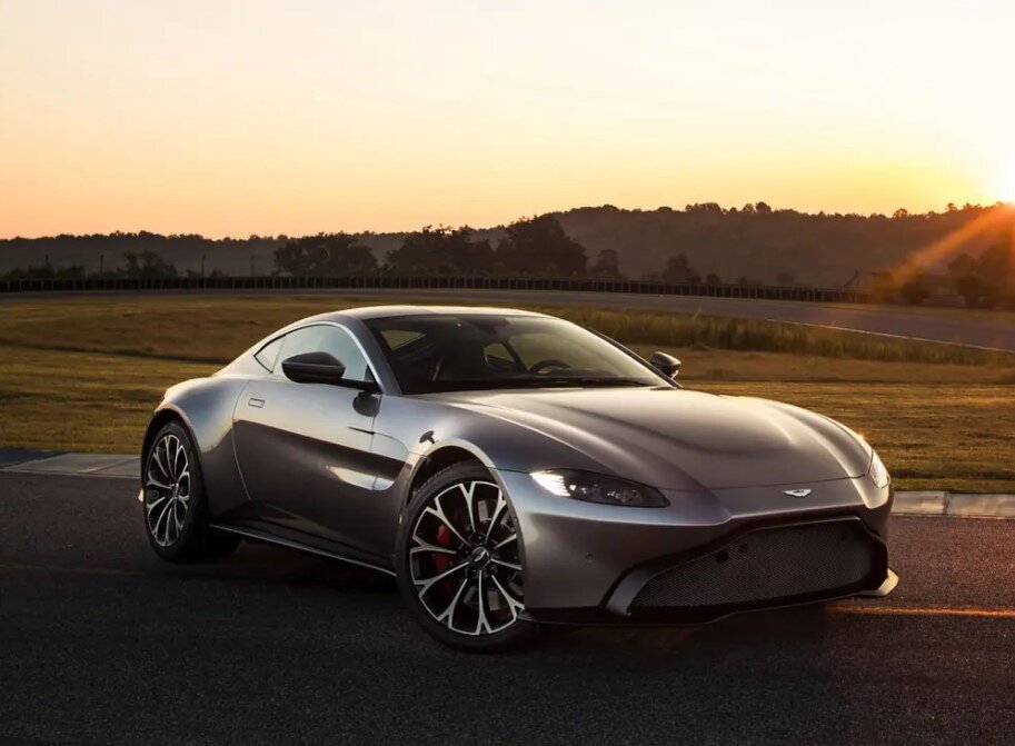 Текущий Aston Martin Vantage