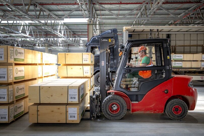 Роллс ройс авилон. Роллс ройс с номерами 001. Rolls-royce phantom viii 2018. Презентация rolls royce авилон. Rolls royce субы.