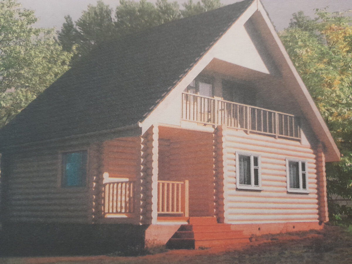 Дом из оцилиндрованного сруба