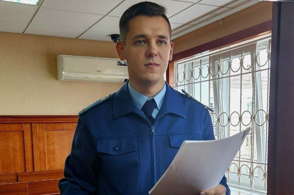 верность и предательство. сочинение про плохой поступок. супруг освобождается от обязанности содержать другого. недостойное поведение примеры. семейные отношения рисунки.