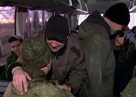    Минобороны России заявило об обмене пленными по формуле "195 на 195". На Украине говорят о возвращении 207 человек