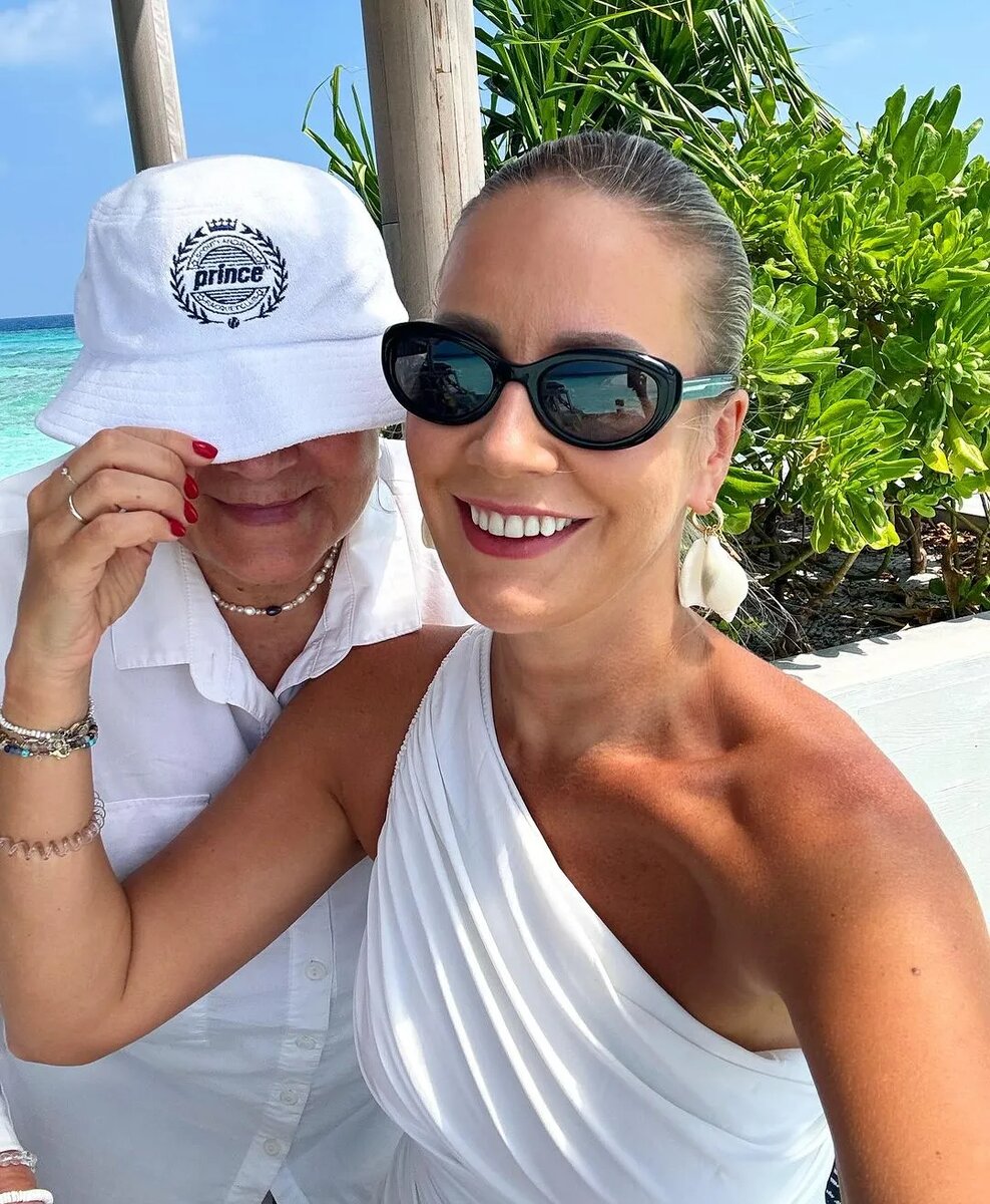  Пока мы стараемся хоть как-то отогреться после морозных вечеров, наши звёздочки времени зря не теряют.-15