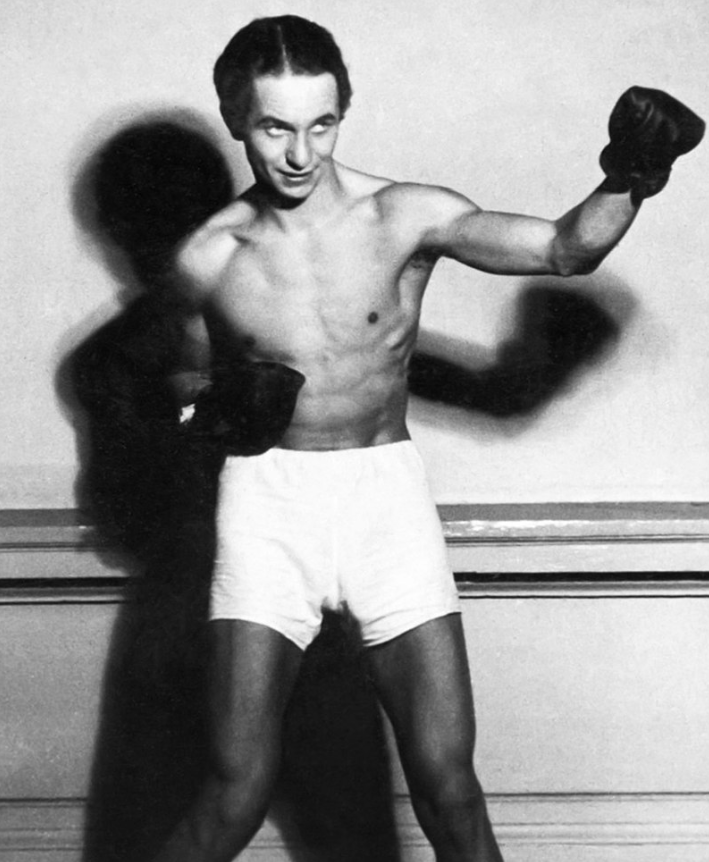 Тадеуш Петшиковский (1917-1991). Источник фото - https://sp-kgmu.ru/polskij-bokser-v-osvencime