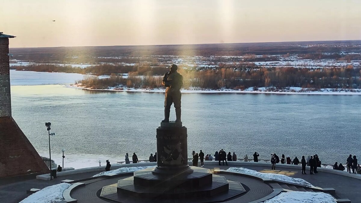     Правнучка нижегородского летчика Валерия Чкалова Дарья Богданова заявила о необходимости нанесения массированного удара по Москве. Эту мысль она озвучила в ходе интернет-дебатов. Ролик размещен на YouTube-канале журнала «Холод» (включен Минюстом РФ в реестр иноагентов от 12 января 2024 года).