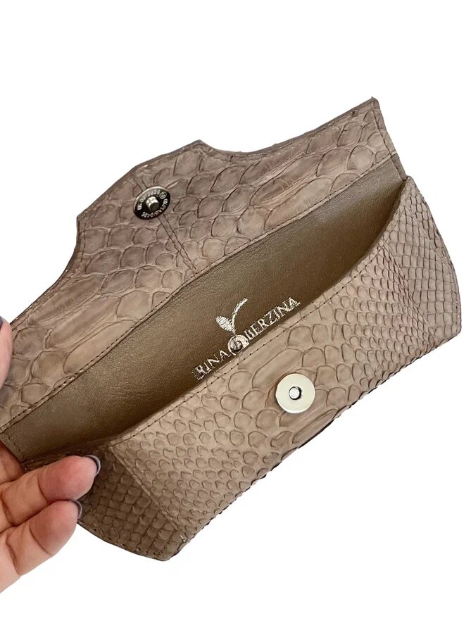 Крс принт "питон". Натуральная кожа крс. Натуральная кожа питон. Кожа кроко питон. Натуральная кожа питона.