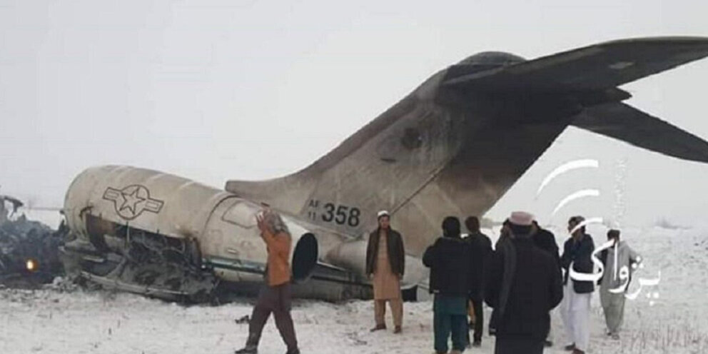 выживания самолет крушения. авиакатастрофа боинг 737 в китае. 2021. выживания самолет крушения. крушение самолета в мензелинске.