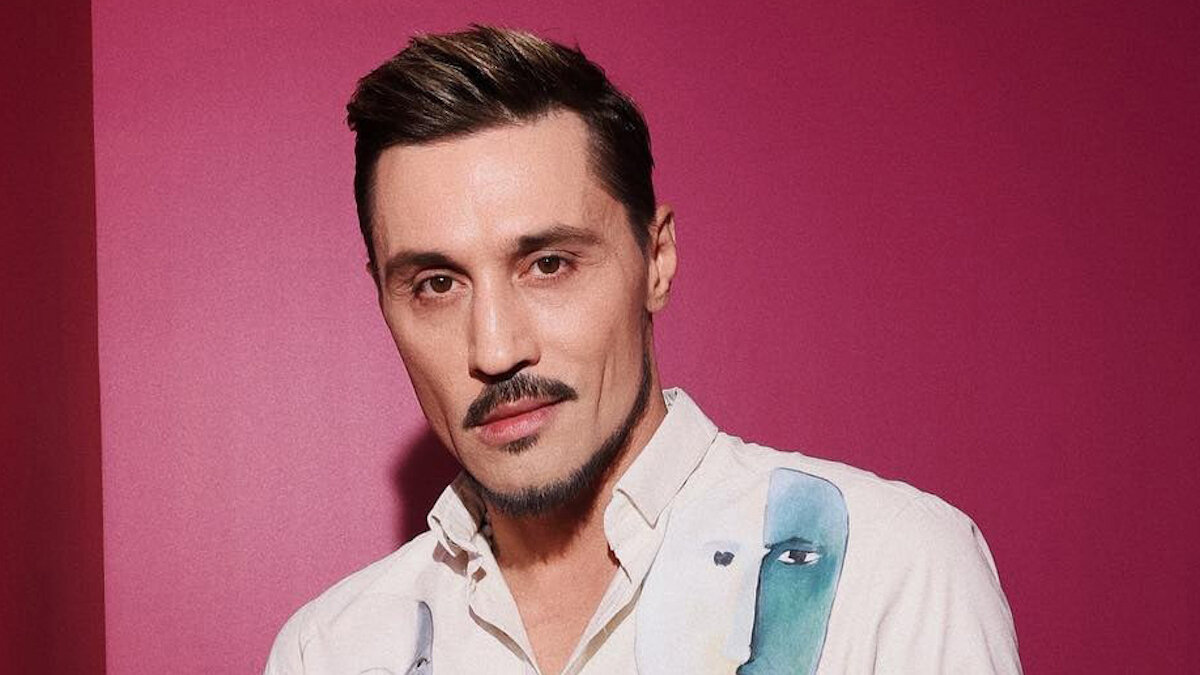 Сухинова билан. Девушка из клипа билана. Дима билан держи. Ксения сухинова руку мою держи. Ксения сухинова в клипе билана.