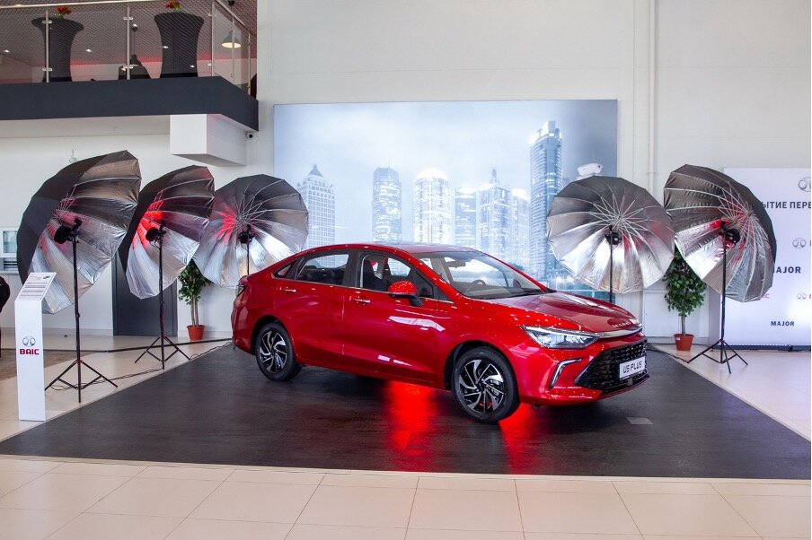 Покупка автомобиля в автосалоне схема. Автосалон трейд ин. Автосалон трейд ин. Трейд-ин бмв. Премиальные авто.