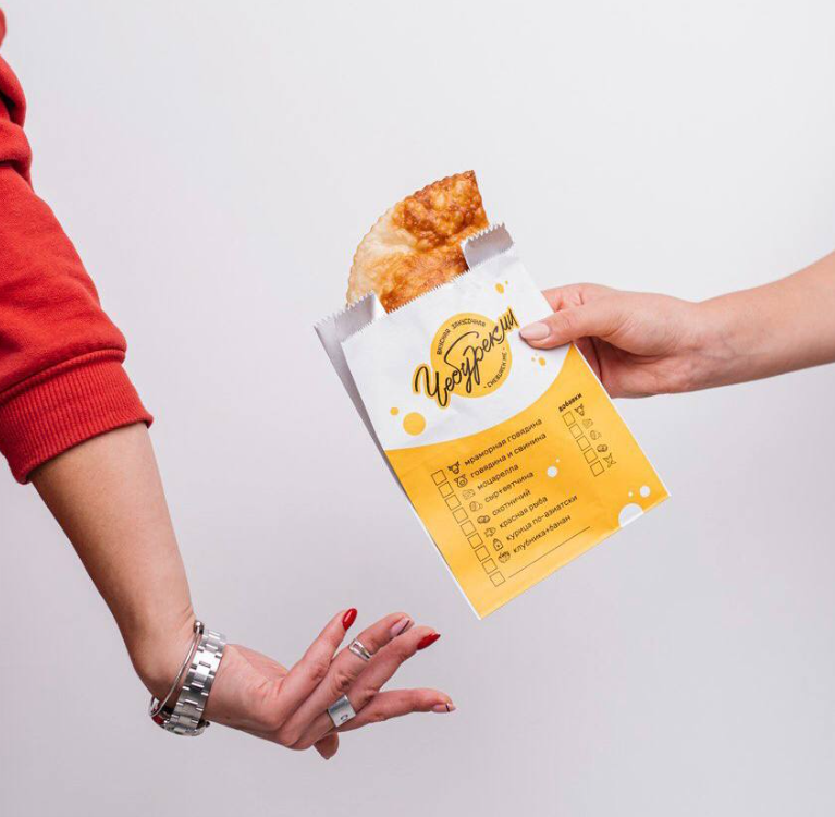 Клиент уходит к конкуренту. Как вернуть бывших клиентов. Как вернуть бывших клиентов. Как вернуть бывших клиентов. Возврат клиентов картинки.