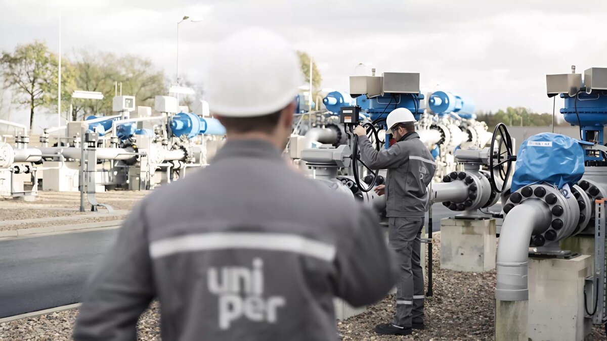     Акции Uniper будут размещать на бирже, говорят источники Bloomberg: этого требует Брюссель, и это поможет Берлину покрыть бюджетный дефицит