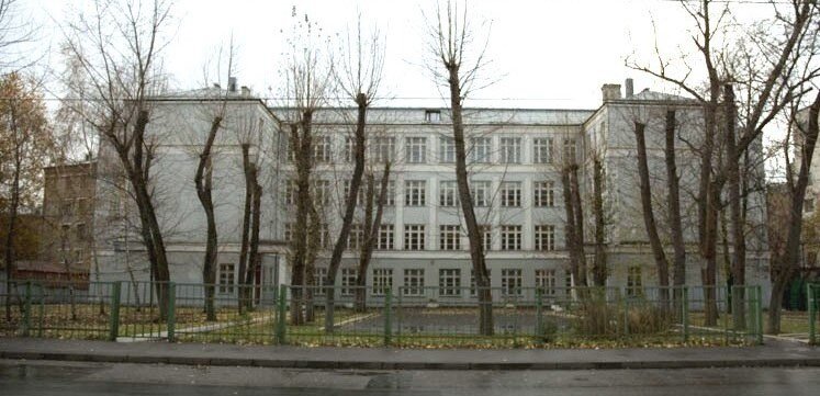 Куда сходить в москве на выходные погулять бесплатно. Moscow kremlin and red square. В москве в первую очередь. Красная площадь весной. Баженов дворцовый ансамбль в царицыно.