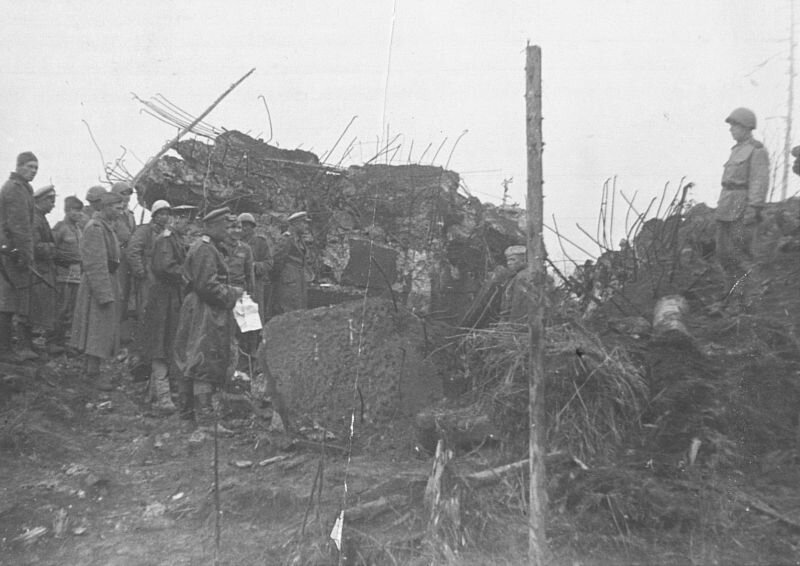 южный сахалин 1945. десант в порт маока. сахалин 1945. сахалин война с японией 1945. южный сахалин 1945.