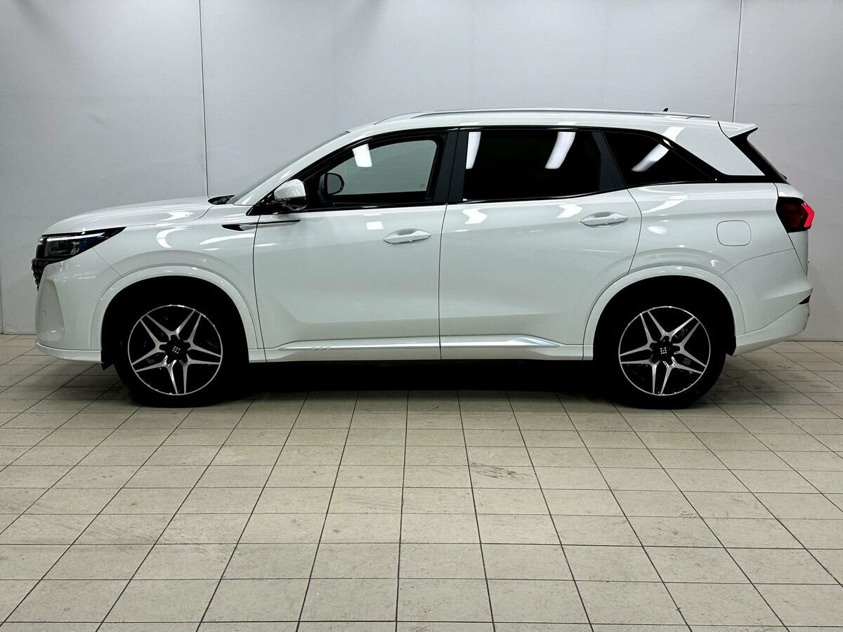 Объявлена цена нового российского гибридного кроссовера. Источник иллюстрации - auto.ru