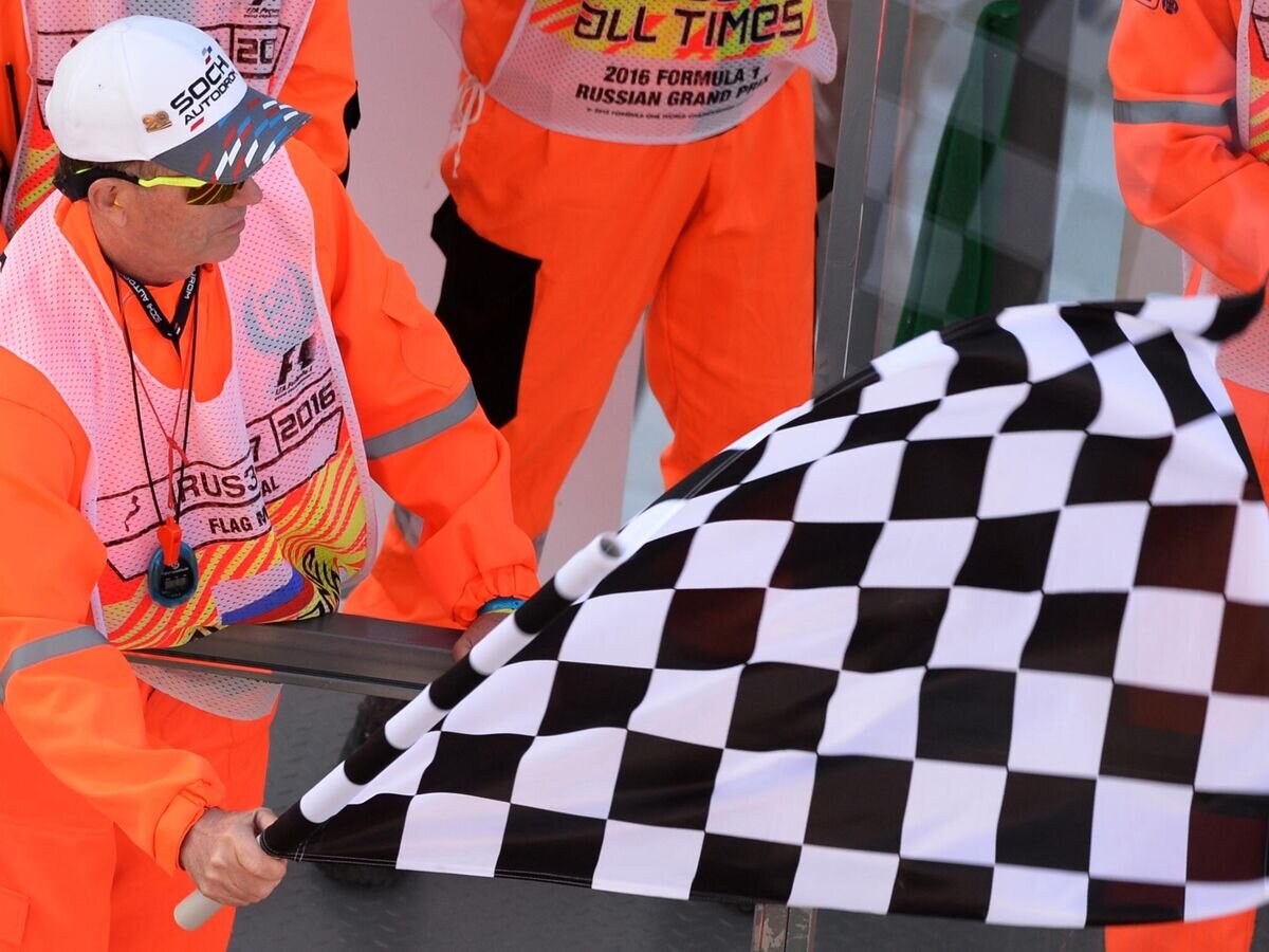    Клетчатый флаг© РИА Новости / Алексей Куденко / Михаил Корытов