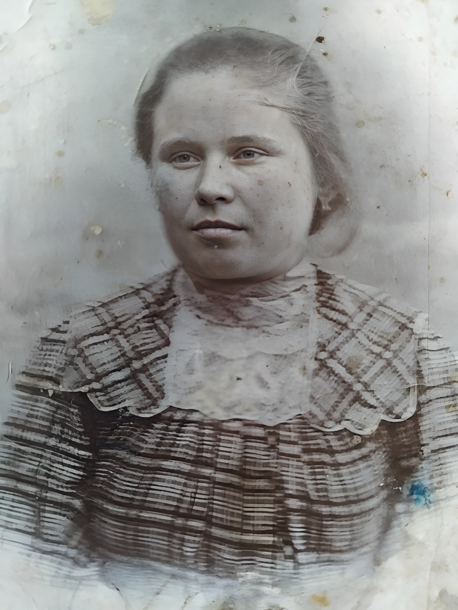 1903 г. Елизавете Филипповне 15 лет