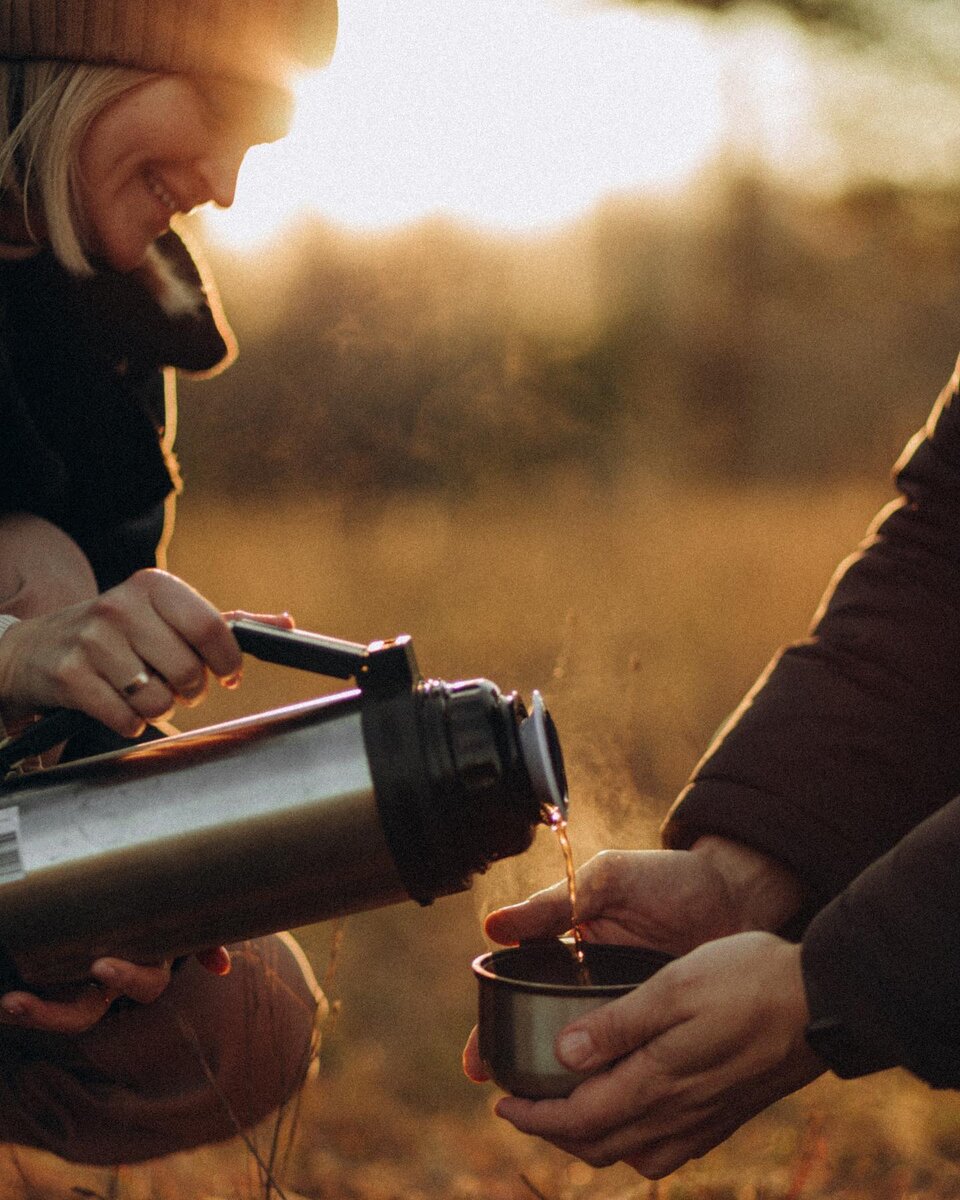 Компресс на глаза. Как снять холод. Холодильник индезит морозилка намерзает лед. Холодильник индезит ноу фрост намерзает лед. Как снять холод.