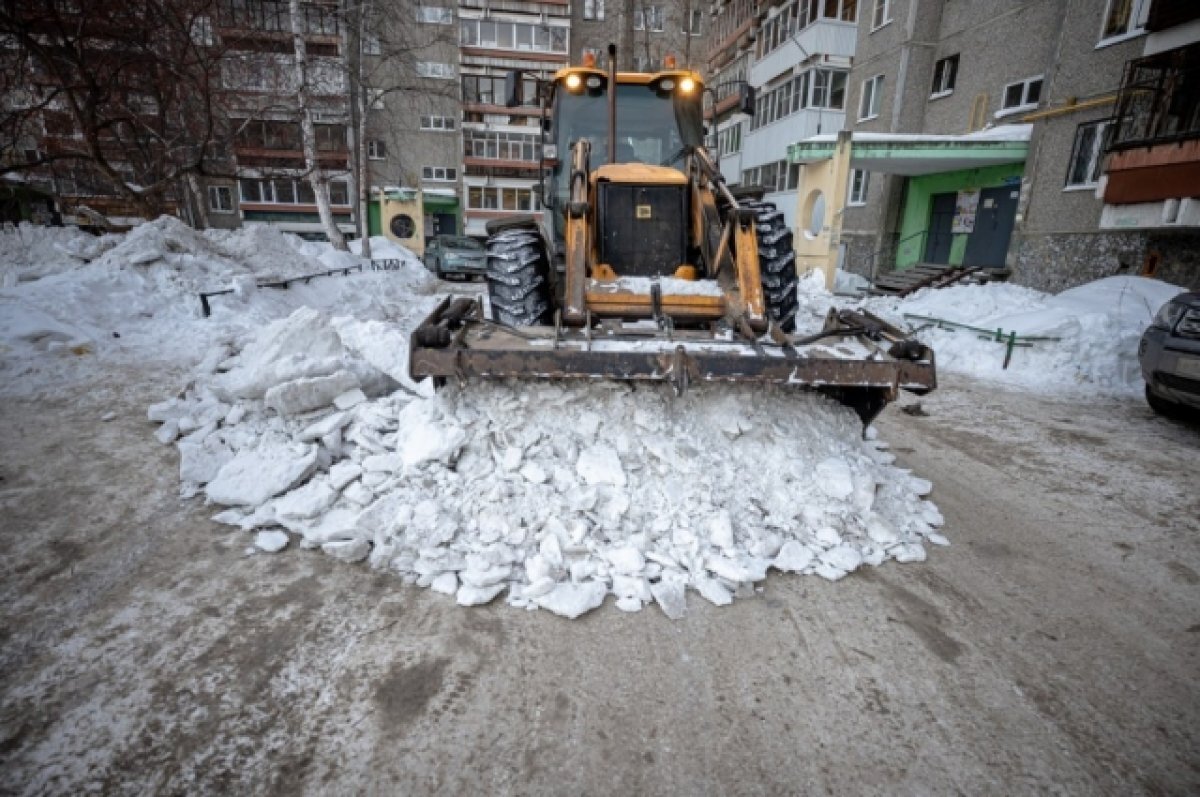    Власти Екатеринбурга заявляют об увеличении объёмов вывоза снега