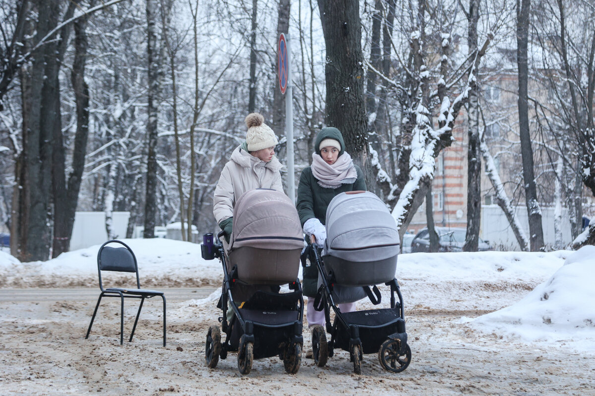 Прожиточный минимум санкт петербург 2024 на ребенка. Таблица минимального прожиточного минимума. Прожиточный минимум. Потребительская корзина. Прожиточный минимум на ребенка в 2023 году.