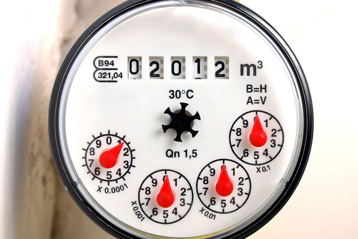 Снятие показаний счетчика электроэнергии. Как расшифровать счетчик воды. Как снимать показания с водяного счетчика. Правильное снятие показаний счётчика электроэнергии?. Как передавать показания с электронного счетчика электроэнергии.