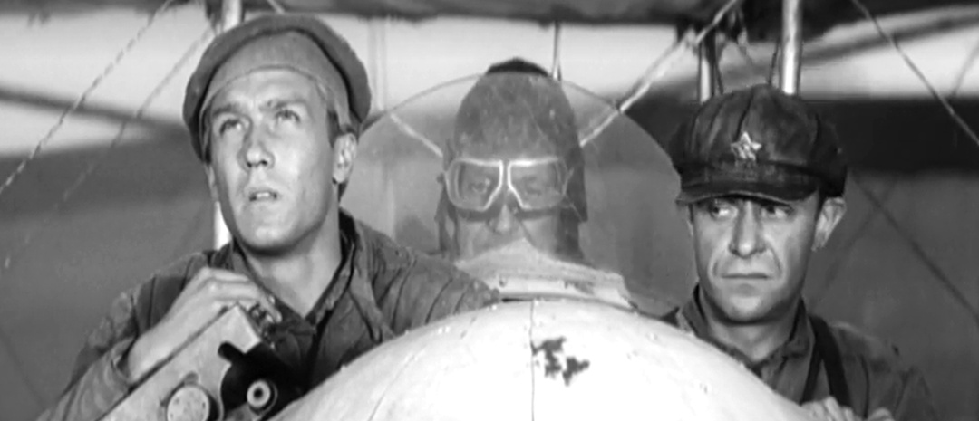 "Служили два товарища": 15 фраз и диалогов героев знаменитого фильма