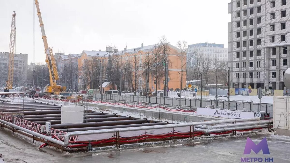     Тоннелепроходческий щит «Владимир», который будет рыть тоннель метро от Сенной до площади Свободы, сегодня, 31 января, запустили в Нижнем Новгороде. В Telegram-канале «МетроНН» были опубликованы фото с мероприятия.