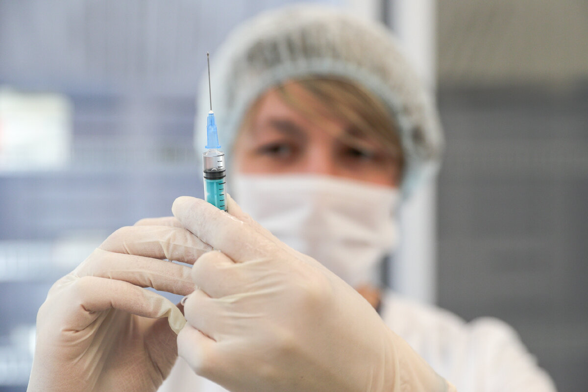 Вакцинация коронавирус инфографика. Роспотребнадзор прививки. Корь вакцинация. Состав прививки от эболы. Роспотребнадзор прививки.