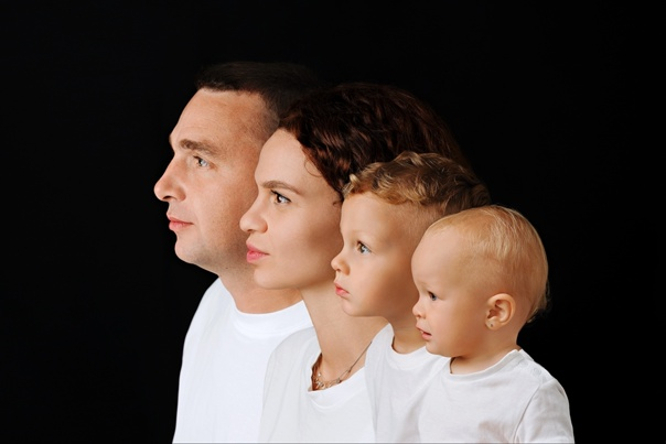 Любовь мамы. Лама малыш. Мать с ребенком. Любите детей. Гитара для детей.