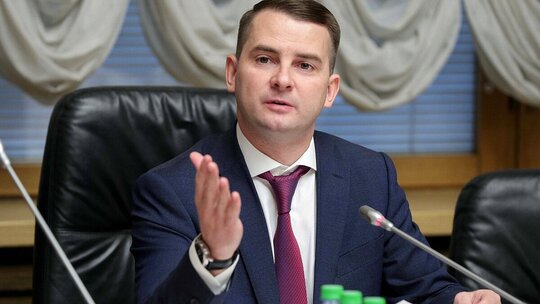 Портал работа в россии логотип. Работа в россии. Почему не работает труд всем. Вакансии работа в россии. Труд людей на благо народа.