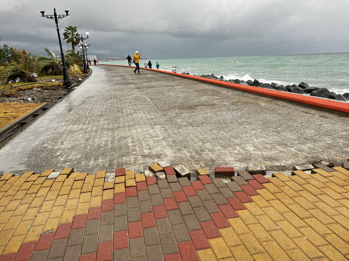 Акция в санатории серебряный возраст. Лфк реабилитация. Золотой возраст. Санатории сочи для пенсионеров. Люди серебряного возраста.