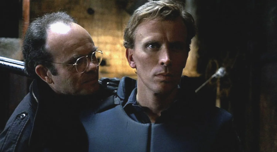 Робокоп фемэйл. Киберпанк 2077 адриана. Полиция робот девушка. Полиция робот девушка. Сериал про девушку киборга.