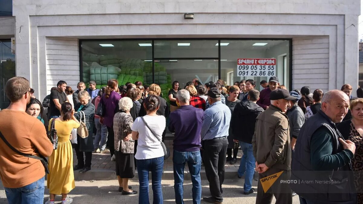 Вынужденные переселенцы из Нагорного Карабаха, временно проживающие в Масисе © Sputnik / Aram Nersesyan