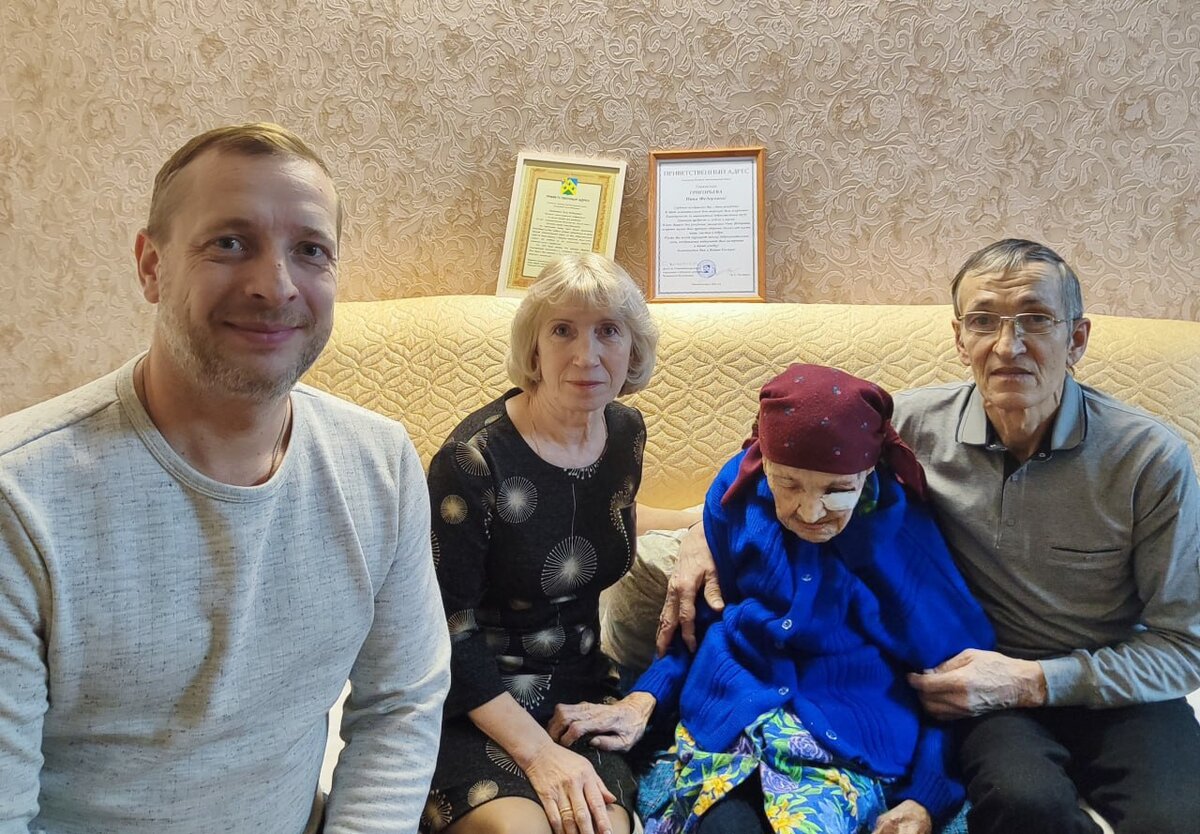 рисунок на тему век живи век учись. пословица век живи век учись. два века не проживешь 32. доброе дело два века живет картинка. век живи век учись раскраска.