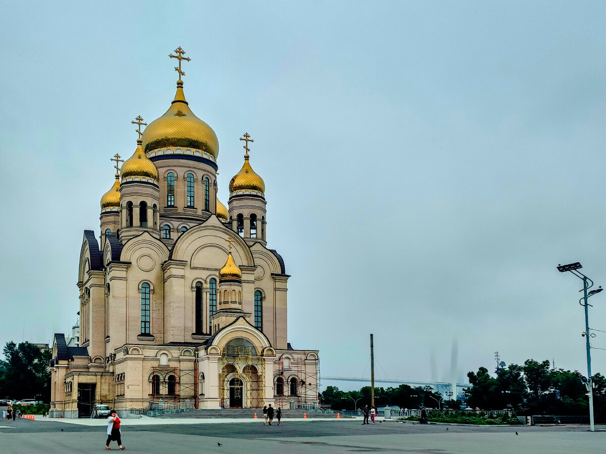 Видишь Золотой мост? А он здесь есть! Это как раз про здешние погоды))