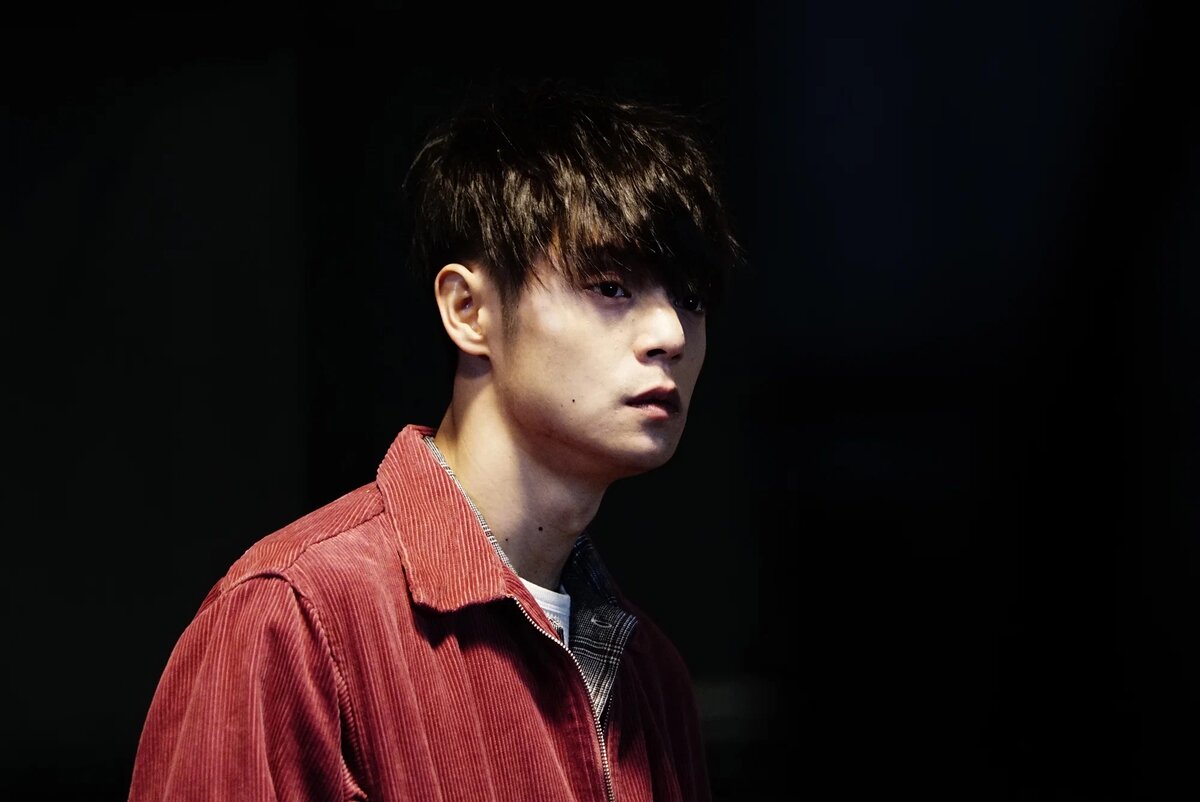 Кадр из фильма "Первая любовь" (2019): Лео